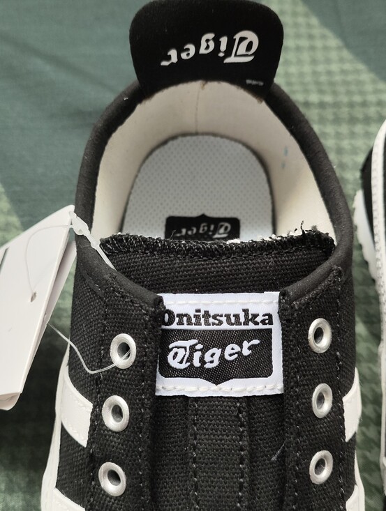 Onitsuka Tiger Classic Black And White Canvas Shoes main image 4